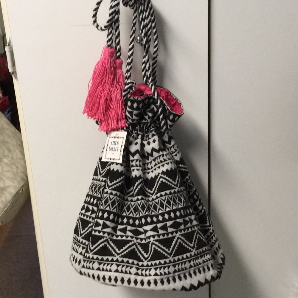 NWT Drawstring cinch bucket purse